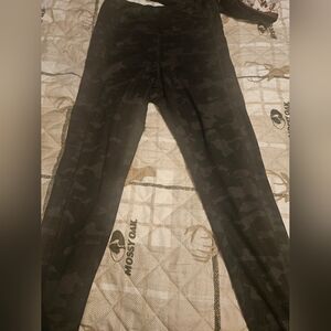 Danskin Black Camo Leggings Exercise Fitness Jiu-Jitsu Spats Athletic M